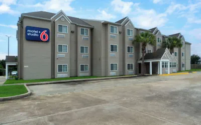 Photo 2 - Motel 6 Breaux Bridge, La