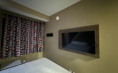 Photo 4 - Moon Hotel Brooklyn