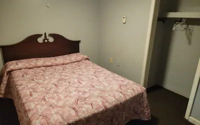 Photo 3 - Grand Howell Inn