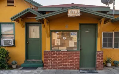 Photo 3 - Oak Motel Modesto CA