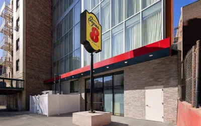 Photo 2 - Super 8 By Wyndham Bronx Near Stadium
