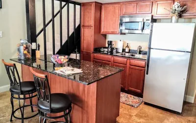 Photo 5 - Spacious Lakeside Country Getaway