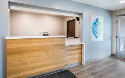 Photo 5 - Woodspring Suites Downers Grove - Chicago