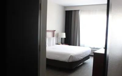 Photo 5 - Independence Stay Hotel & Suites