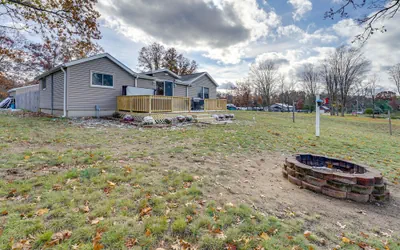 Photo 5 - Lake White Cloud Home With Fire Pit!