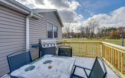 Photo 4 - Lake White Cloud Home With Fire Pit!