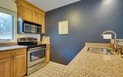 Photo 4 - Sunny Stratton Townhome ~ 1 Mi to Skiing!
