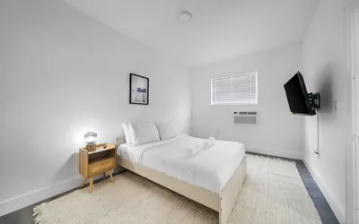 Photo 4 - Historic 2 Bedroom Hidden Gem