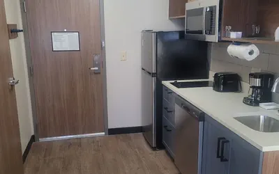 Photo 3 - Candlewood Suites Southfield - Detroit by IHG