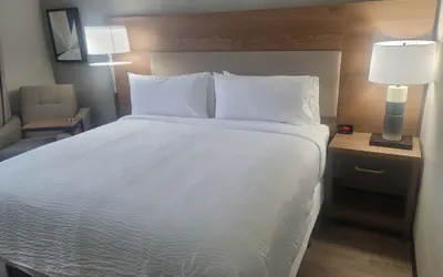 Photo 2 - Candlewood Suites Southfield - Detroit by IHG