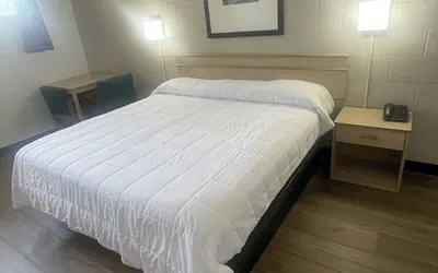 Photo 5 - Georgianna Motel
