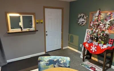 Photo 4 - Valley Inn and Suites