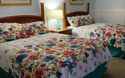 Photo 4 - The Palms Motel