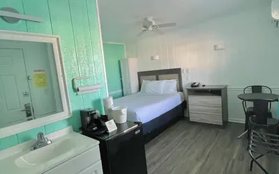 Photo 2 - Ocean Crest Motel