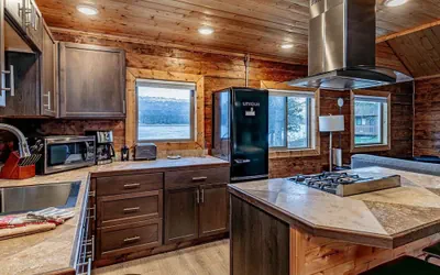 Photo 3 - Lakeshore Cabins