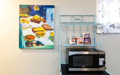 Photo 2 - Garden Level Apt Mtn Ave, 8 Min Walk to Old Town!