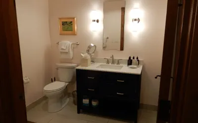 Photo 4 - Modern King Room In Heart Of Mt. Crested Butte Hotel Room by RedAwning