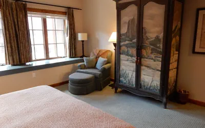 Photo 3 - Modern King Room In Heart Of Mt. Crested Butte Hotel Room by RedAwning