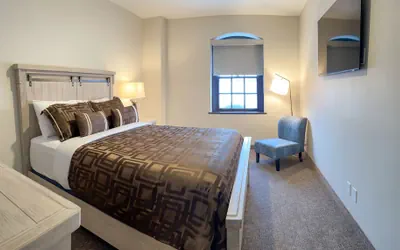 Photo 4 - The Alonzo Ward Hotel