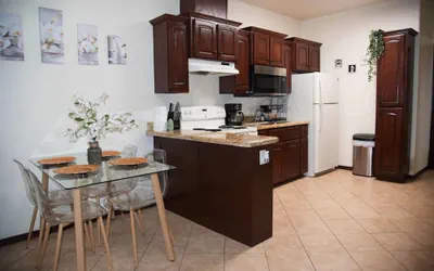 Photo 5 - 3BD 2BT Town Suite Minutes Away Medical Center