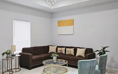 Photo 3 - Beautiful Apartment 9 min to Mercedes Outlets