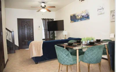 Photo 5 - Modern 2 bed 2-bath Next to University Utrgv