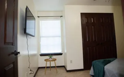 Photo 4 - Modern 2 bed 2-bath Next to University Utrgv