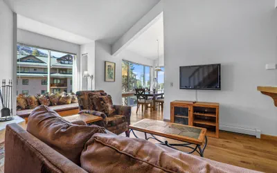 Sierra Cabin Condo â Sun Meadows 1 Bedroom + Loft 1 Condo by RedAwning