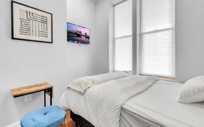Photo 5 - W Oxford St Gem 2b Apartmnt Central City