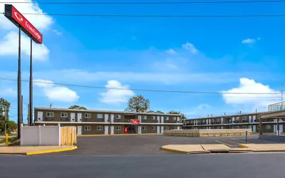 Photo 2 - Econo Lodge Gretna - New Orleans