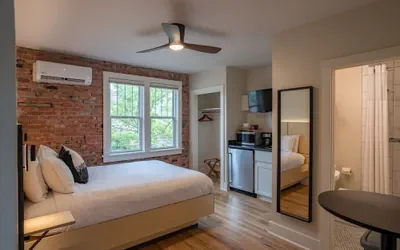 Photo 2 - Leland House Suites of Durango