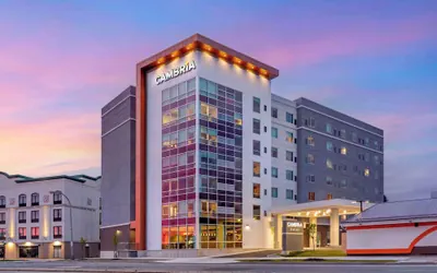 Photo 2 - Cambria Hotel Niagara Falls