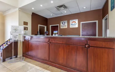 Photo 4 - Suburban Studios Tysons Corner
