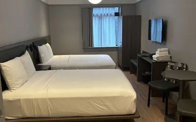 Photo 4 - Melrose Hotel