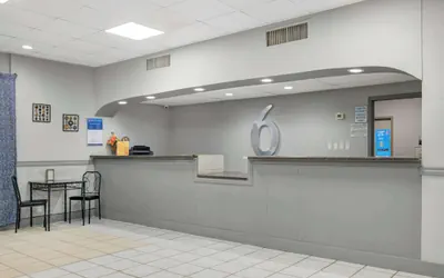 Photo 4 - Motel 6 Chickasha, Ok