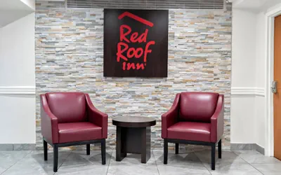 Photo 4 - Red Roof Inn Auburn Hills