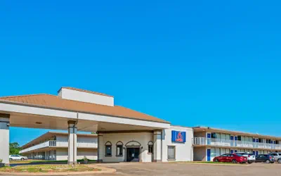 Photo 2 - Studio 6 Hammond, LA – I12 – I55