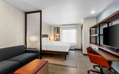 Photo 2 - Everhome Suites Chandler Phoenix Fashion Center