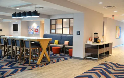 Photo 2 - Hampton Inn Cabot