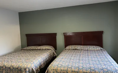 Photo 5 - La Familia Stay Inn