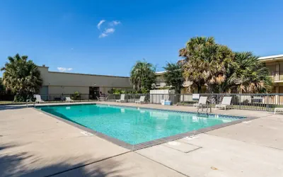 Photo 2 - Eco Inn Suites by Hotel O Baytown