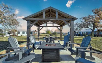 Photo 2 - Windmill Meadows Cottages-firepit-hill Country Views!!