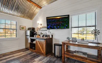 Photo 4 - Wine Country Cottage With Scenic Hill Country Views