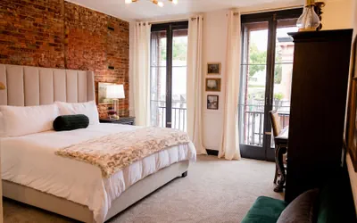 Photo 5 - Speakeasy Suites