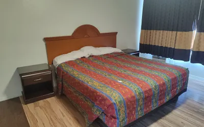 Photo 4 - Best Inn & Suites