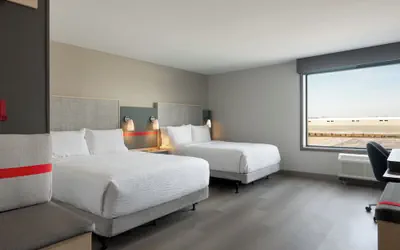 Photo 4 - avid hotel Oak Creek by IHG