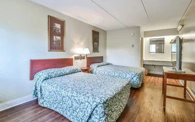 Photo 5 - Economy Hotel Macon
