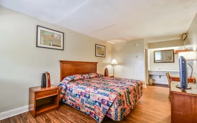 Photo 3 - Economy Hotel Marietta
