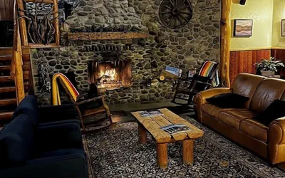 Photo 3 - The Lindsay Lodge & Restaurant