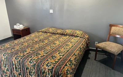 Photo 3 - Pomona Inn